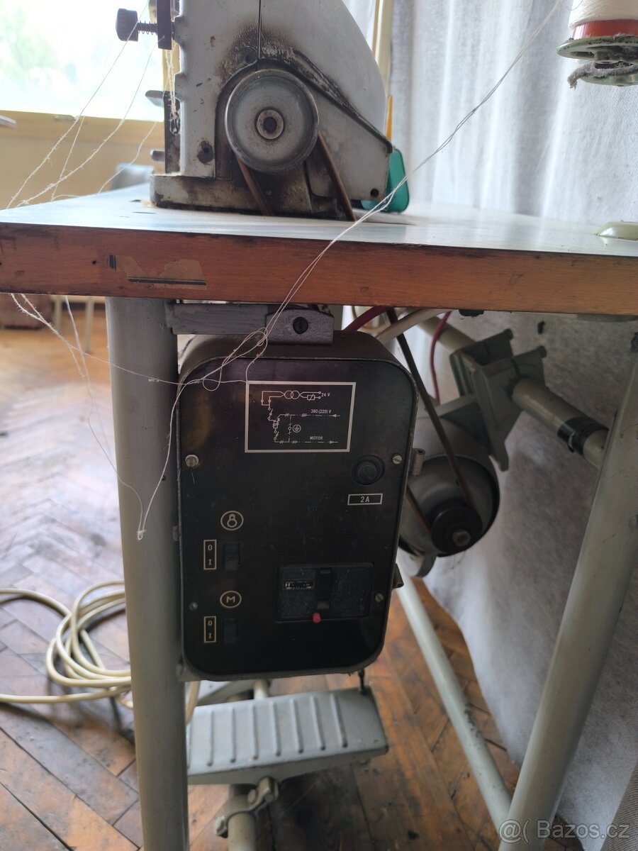 Šicí stroj overlock - 3
