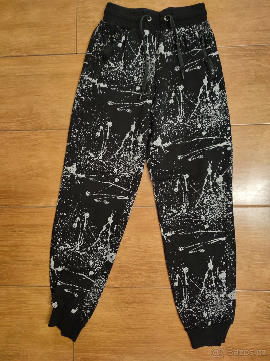 Tepláky chlapecké 146/152 v perfektním stavu - 3