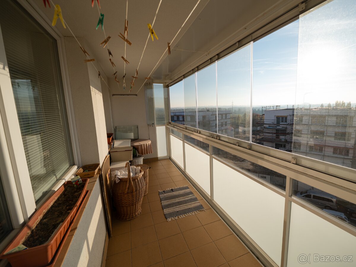 Byt 3+1 v OV po rekonstrukci, 84,6 m2 s prosklenou lodžií - - 3
