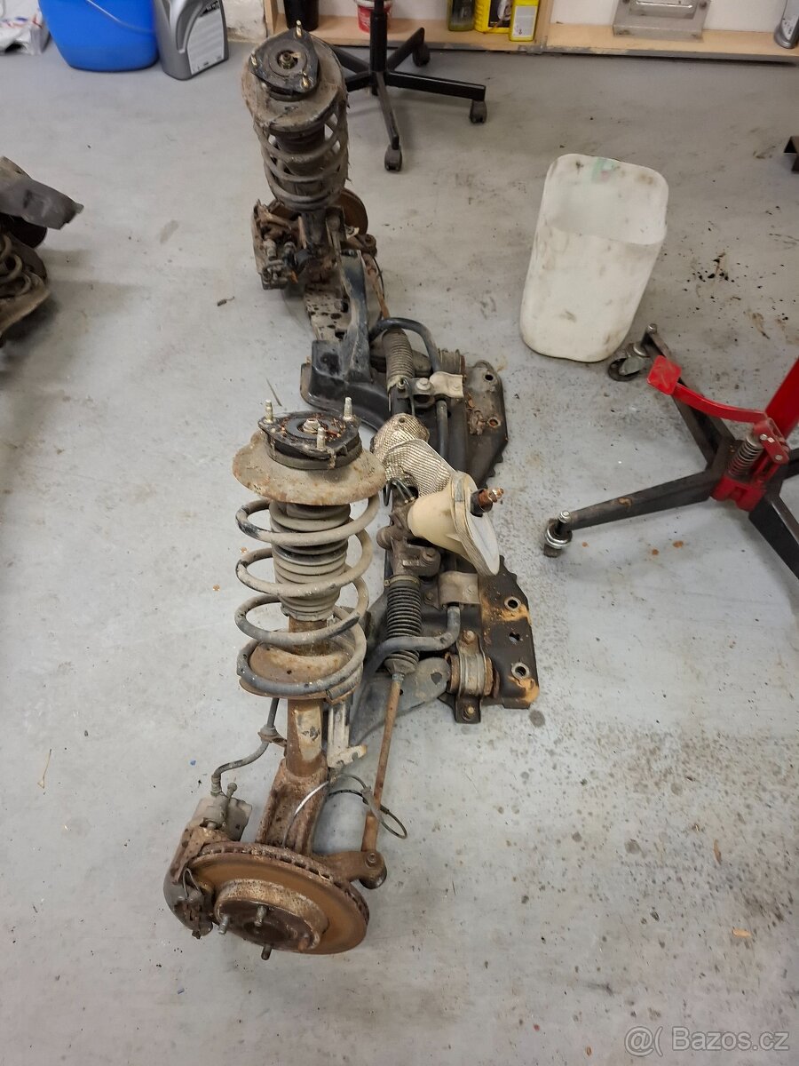 Ford Focus 1 facelift - kompletni predni naprava - 3