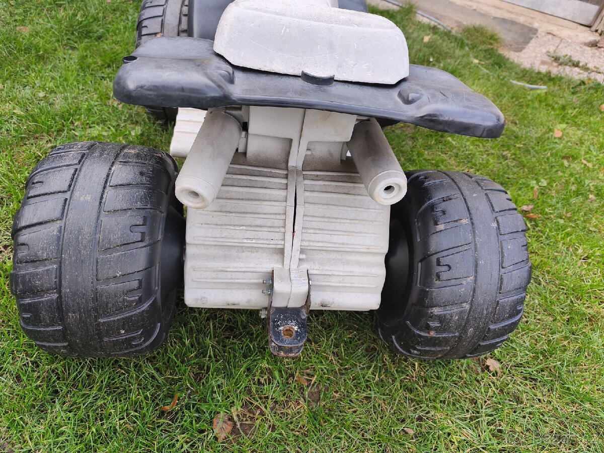 Peg Perego čtyřkolka + vlek - 3