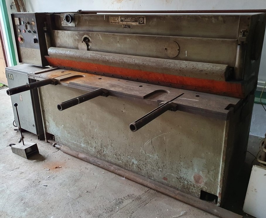 Tabulové nůžky NTC 2000/4 - 3