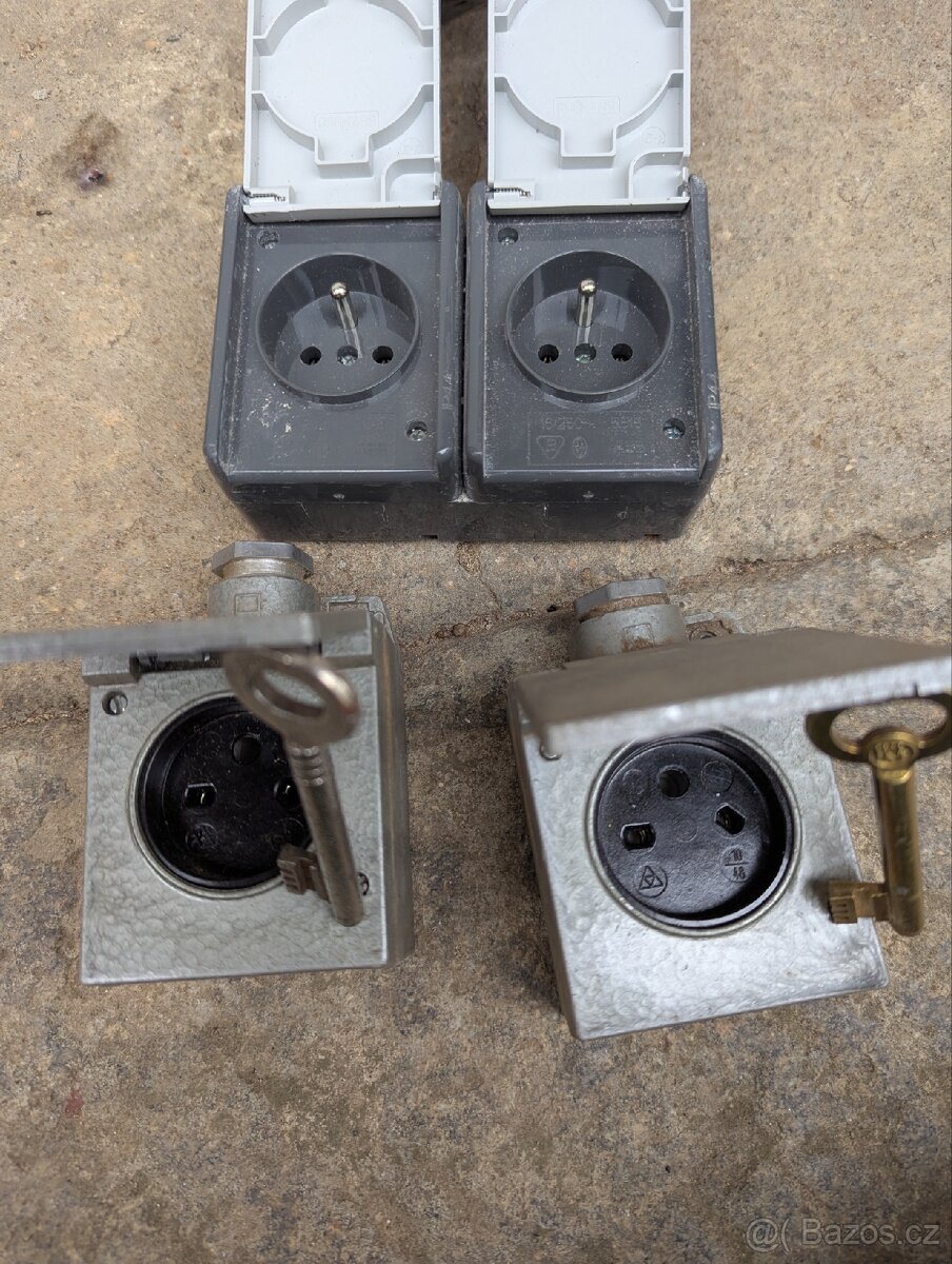 Zásuvky a dvojzasuvka - 3