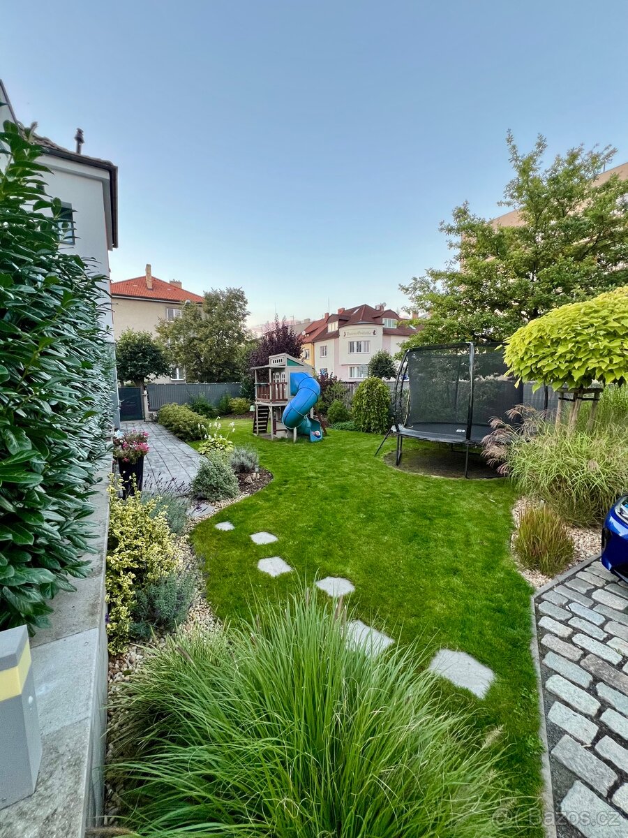 Prodej dvougeneračního domu - 3