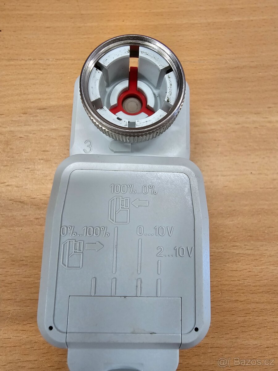 Regulační ventil Honeywell M7410E1028 - 3