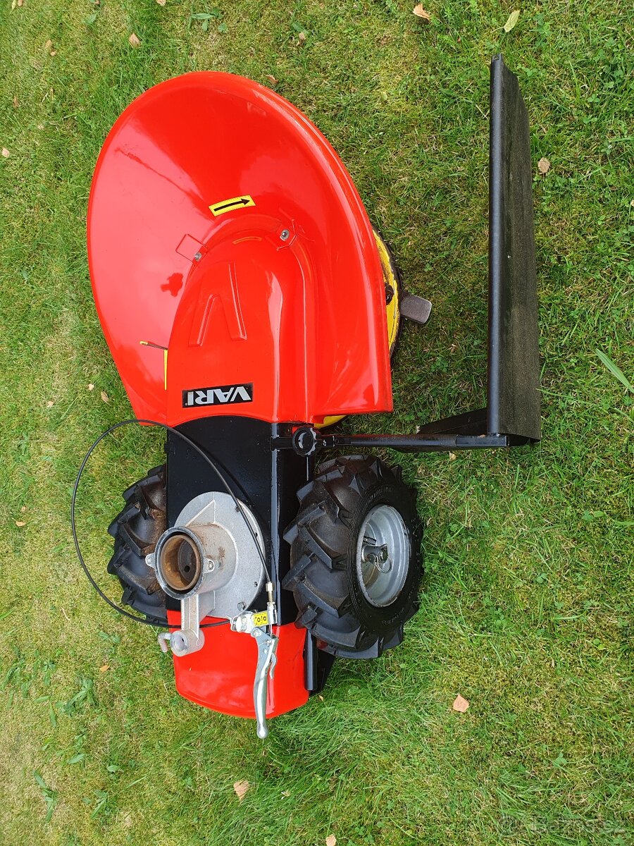 Prodám českou bubnovou sekačku Vari, málo používaná - 3