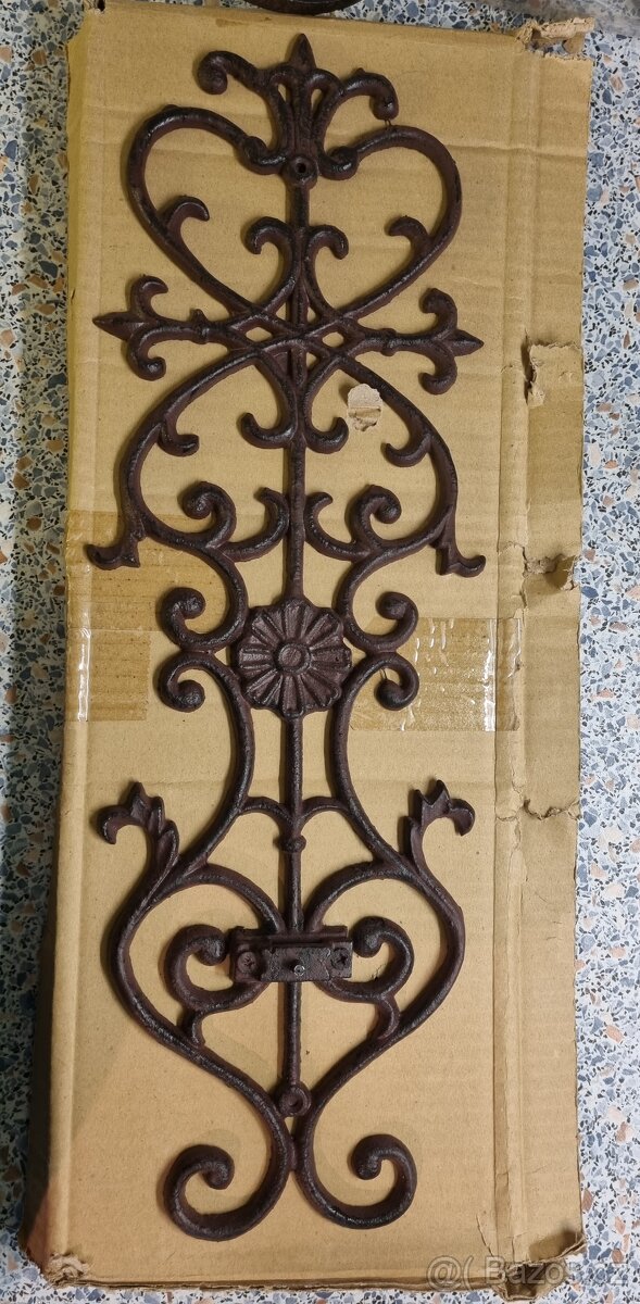 Nástěnný držák na květináč - 3