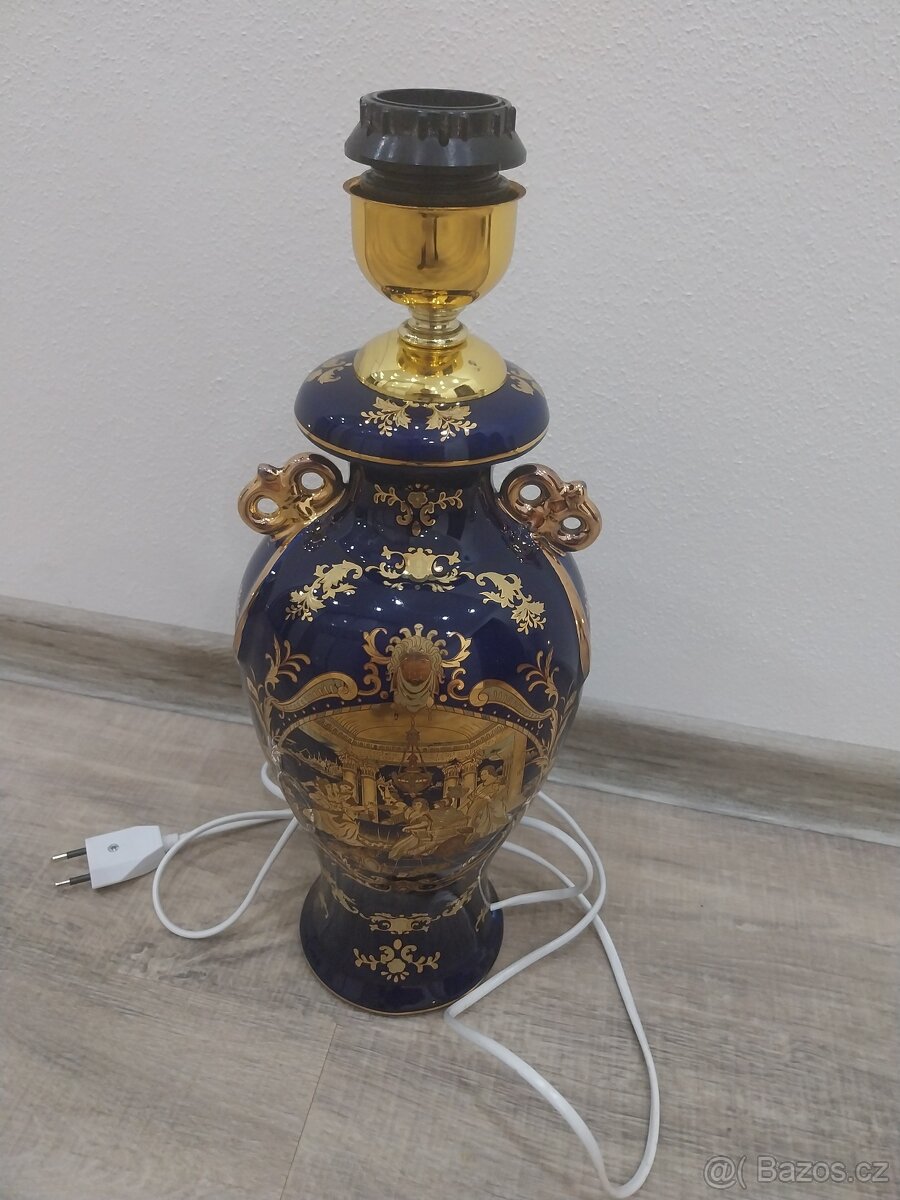 Váza předělaná na lampičku - 3