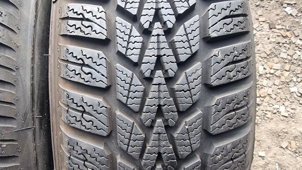 Zimní pneu 165/65/15 Dunlop - 3
