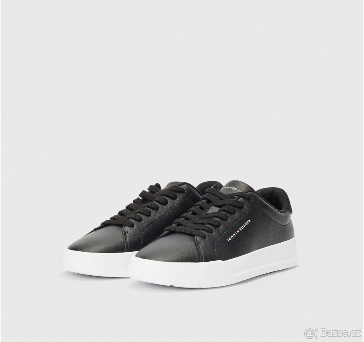 Tommy Hilfiger - 3