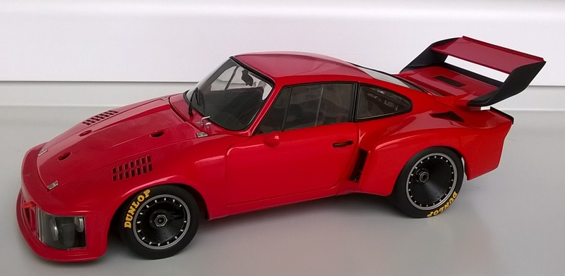 Závodní Porsche 1/18 - 3