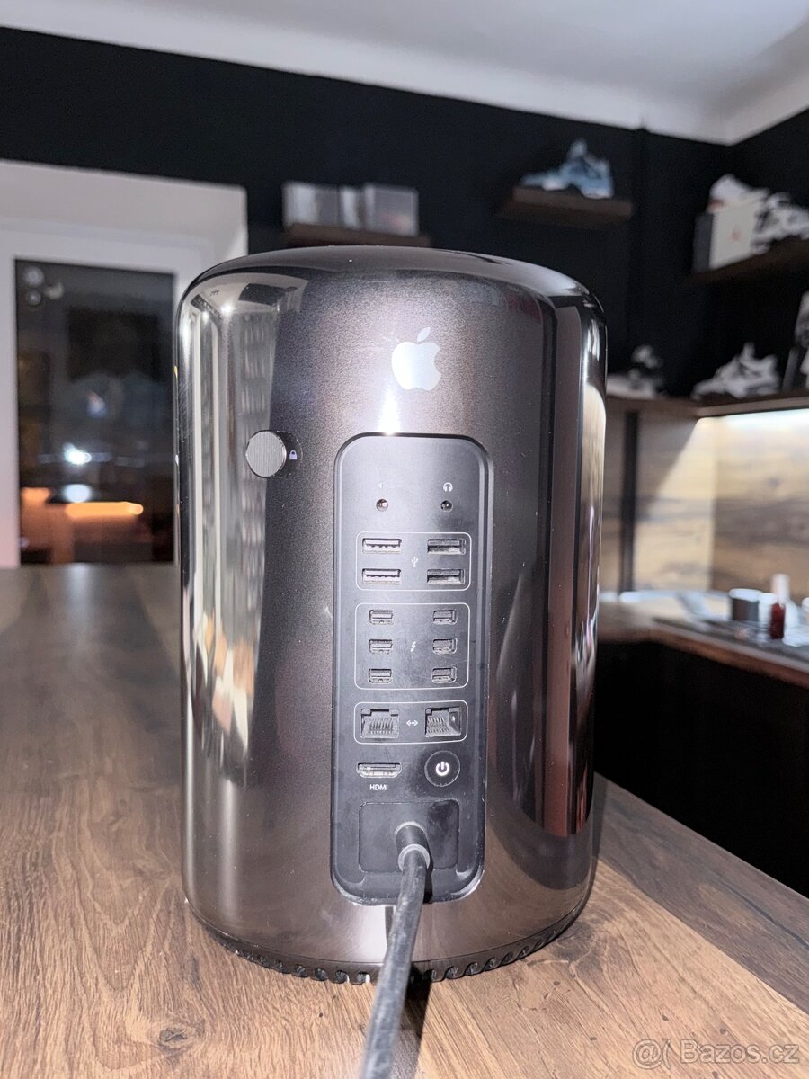 Apple Mac Pro (Late 2013) “Trash Can” – Xeon 3.7 / 16GB / 25 - 3