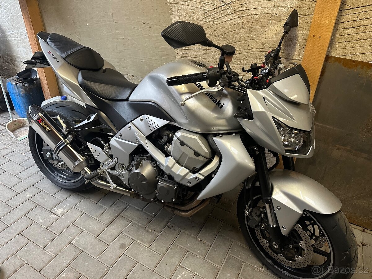 Laděný výfuk Dominator hp1 - 3