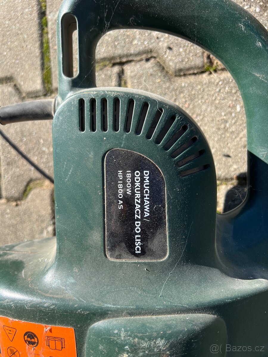 Prodám elektrický foukač listí 2v1 - 3