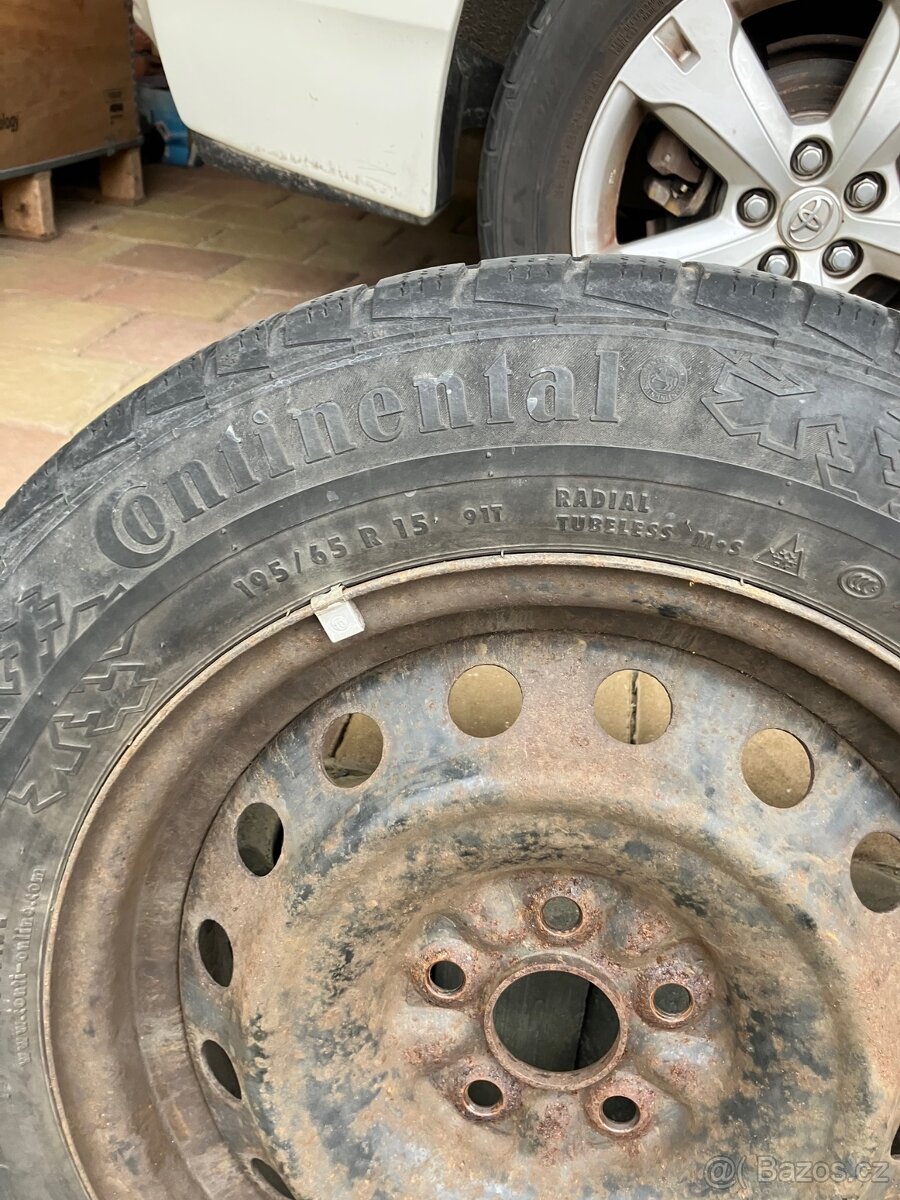 Sada 15"kol Toyota Prius3 (5x100)+poklice+20 matic - 3