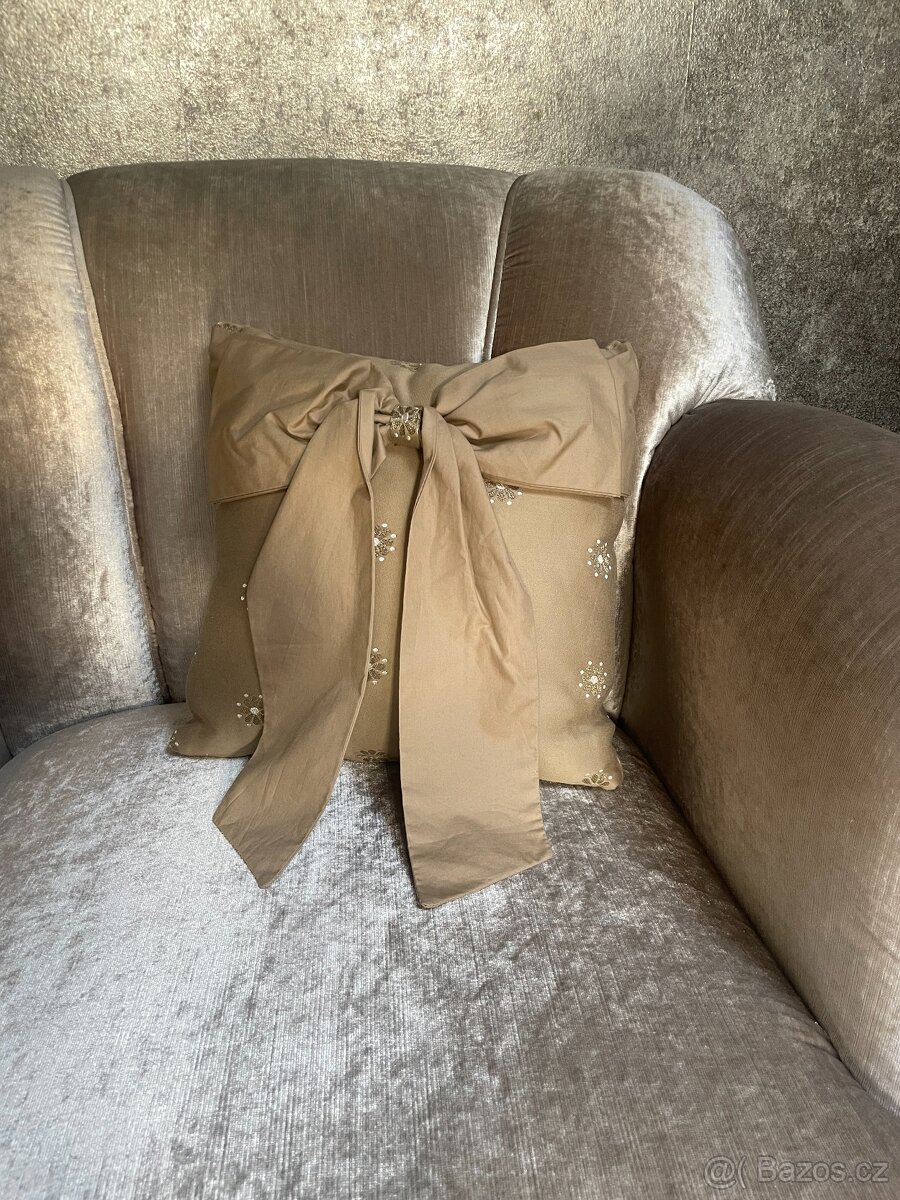 polštář s mašlí - 3