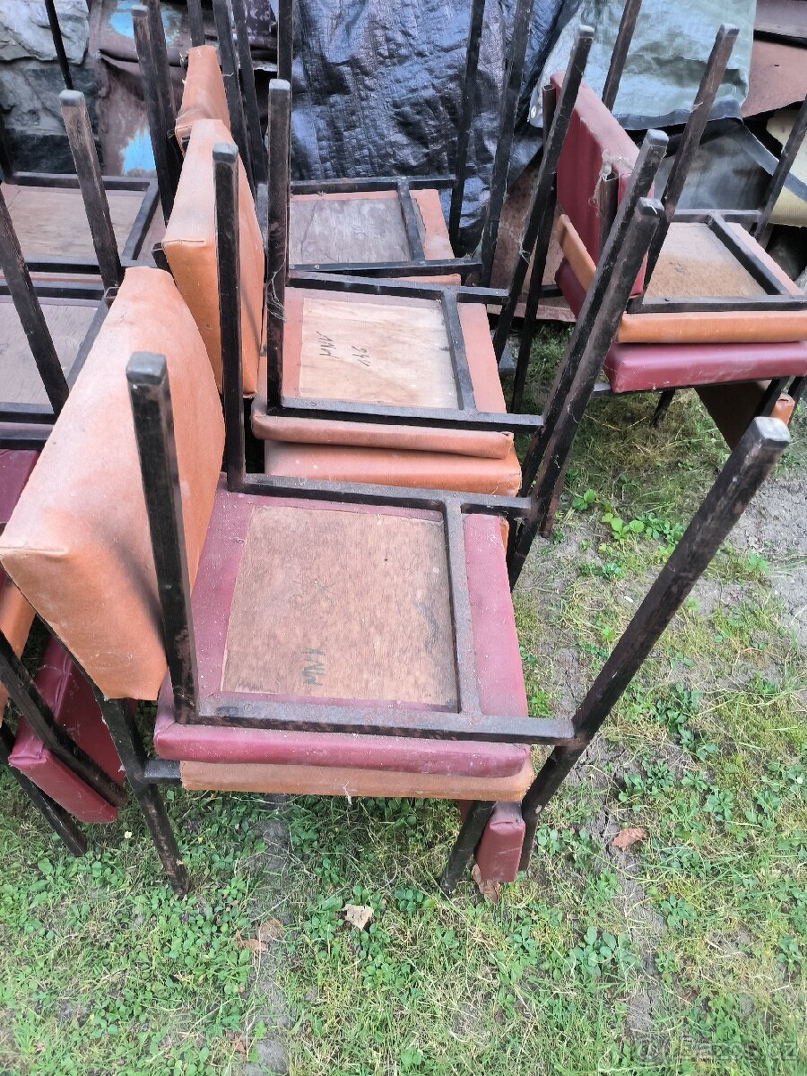 Kovové židle s červeným a hnědým polstrováním - 3