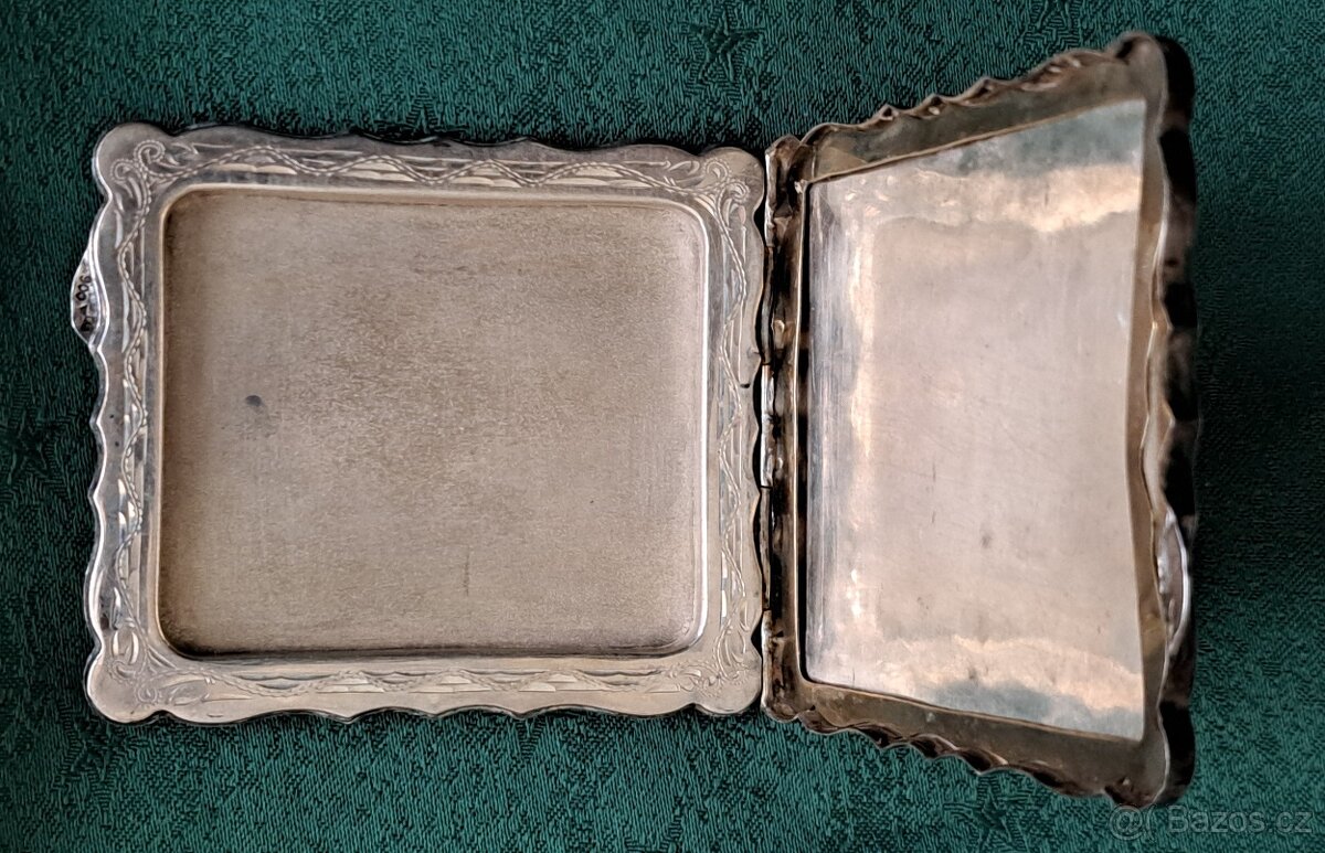 Starožitná stříbrná pudřenka - 3