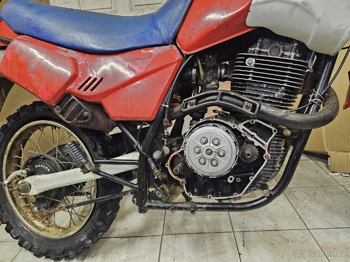 Cagiva Ala Rossa 350 Cagiva 350 dílů - 3