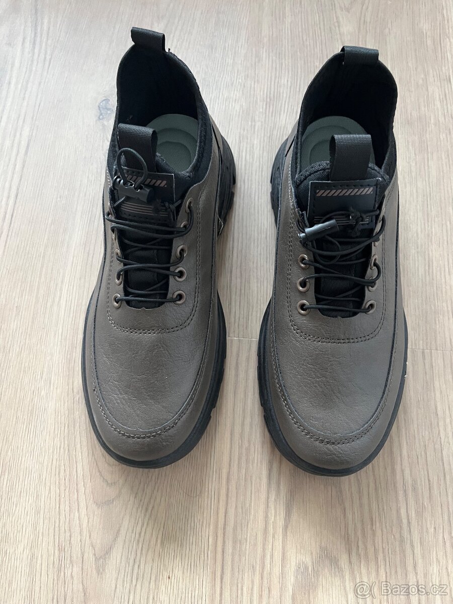 Nové panské hnědé polobotky JYX vel.42 - 3