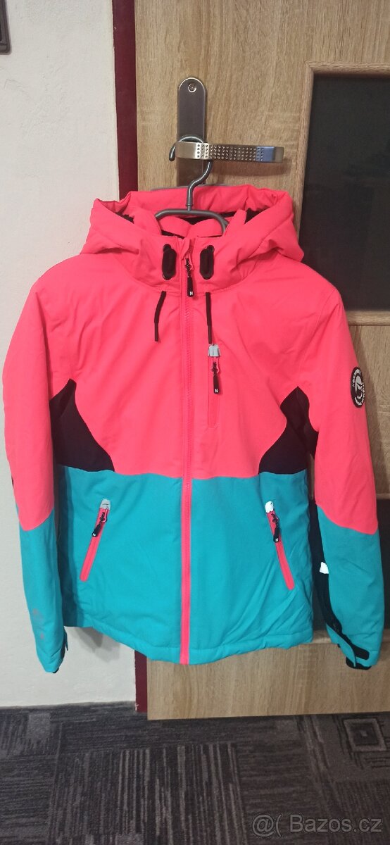 Dívčí zimní bunda Northville 146-152 téměř nová - 3