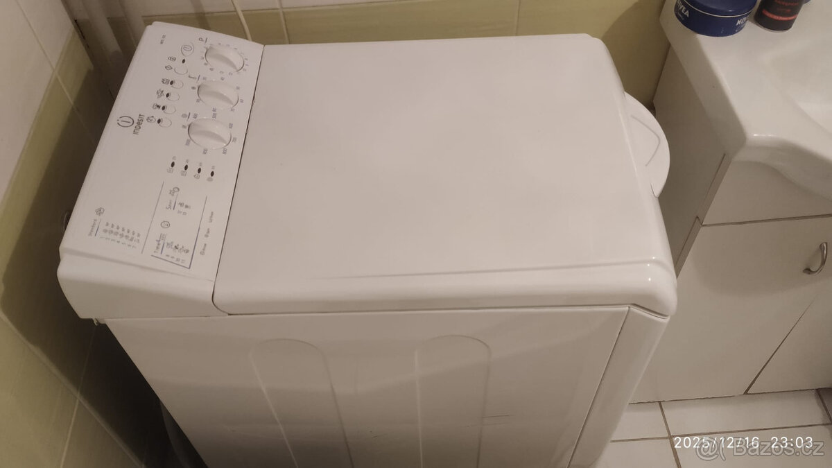 Prodám pračku Indesit - vrchní plnění - 3