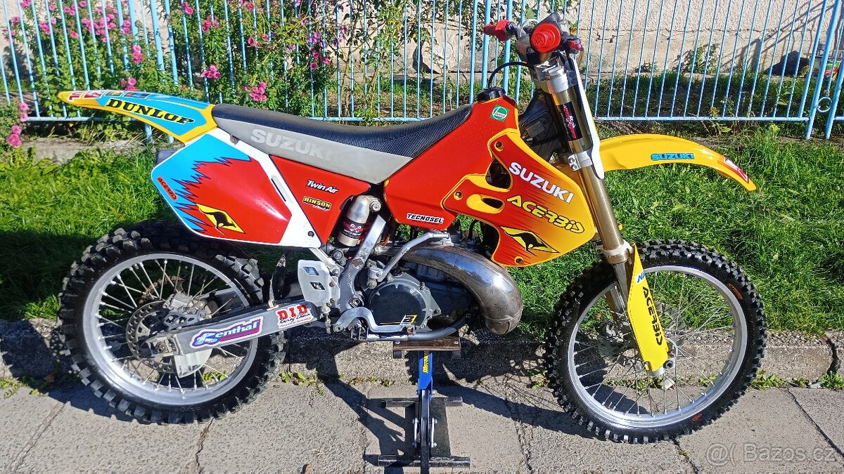 SUZUKI RM 250 - 3