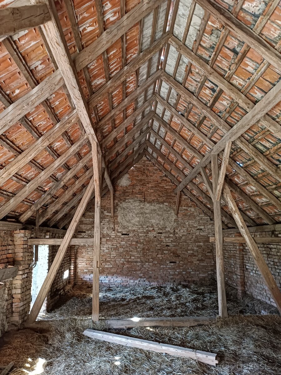 Zdarma trámy z demolice - 3