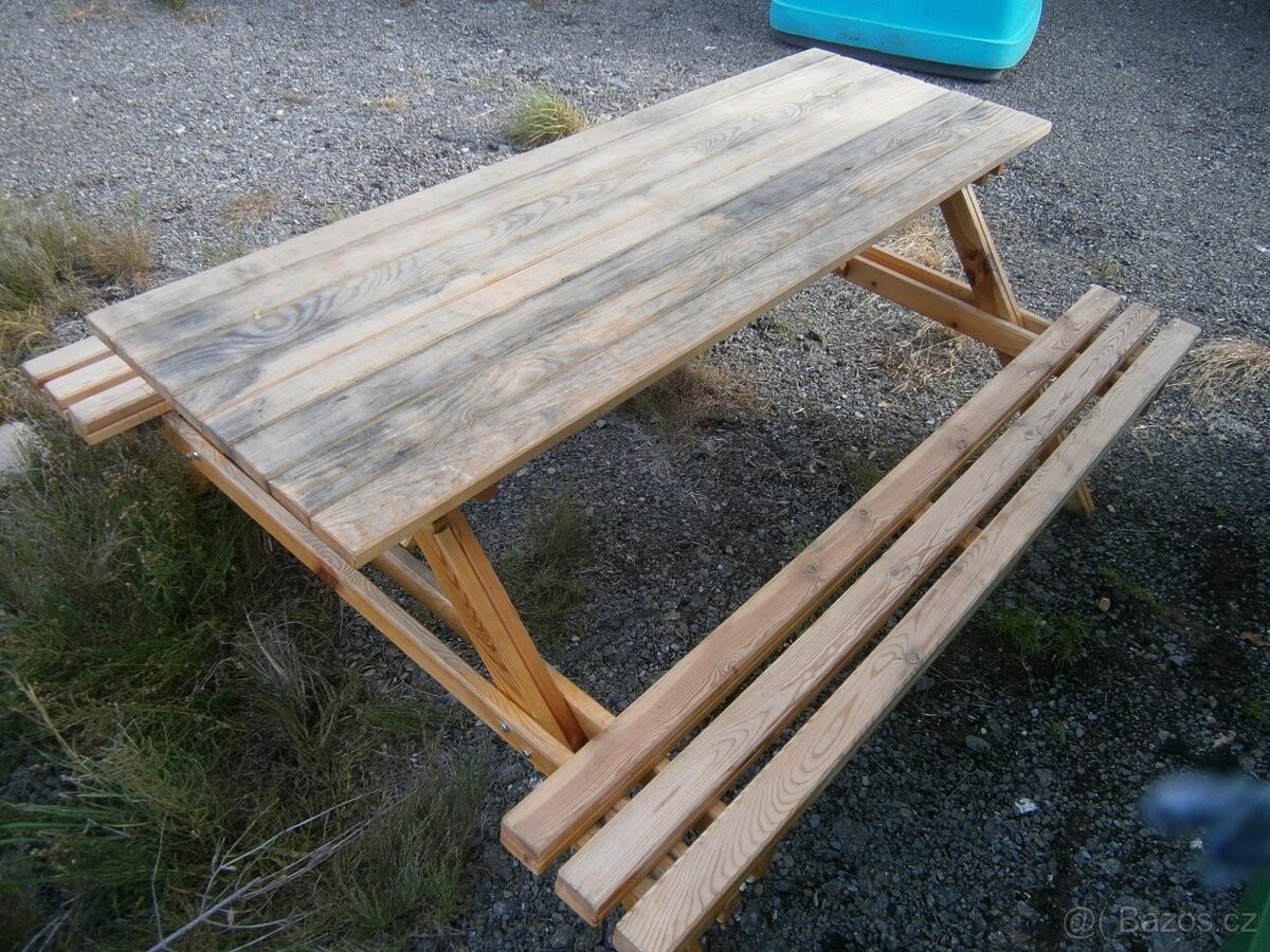 Stůl s lavicemi - 3