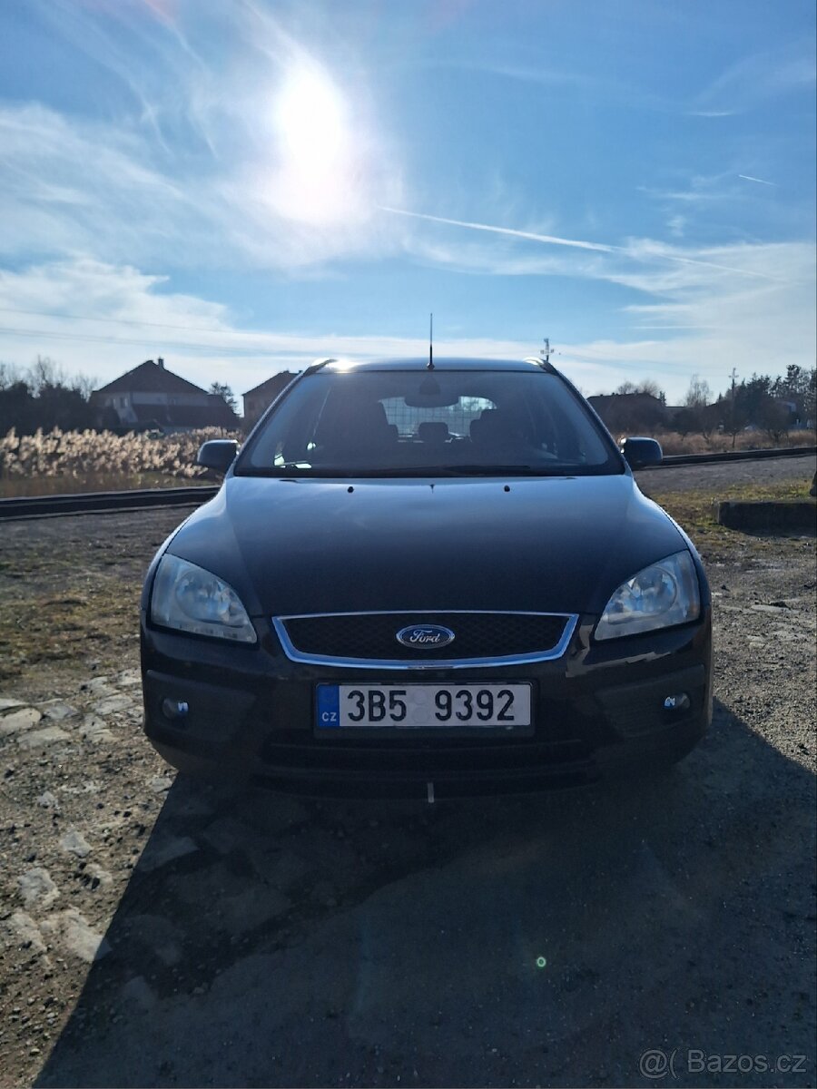 Ford Focus mk2 Ghia 1.6 benzín 74kw - 3