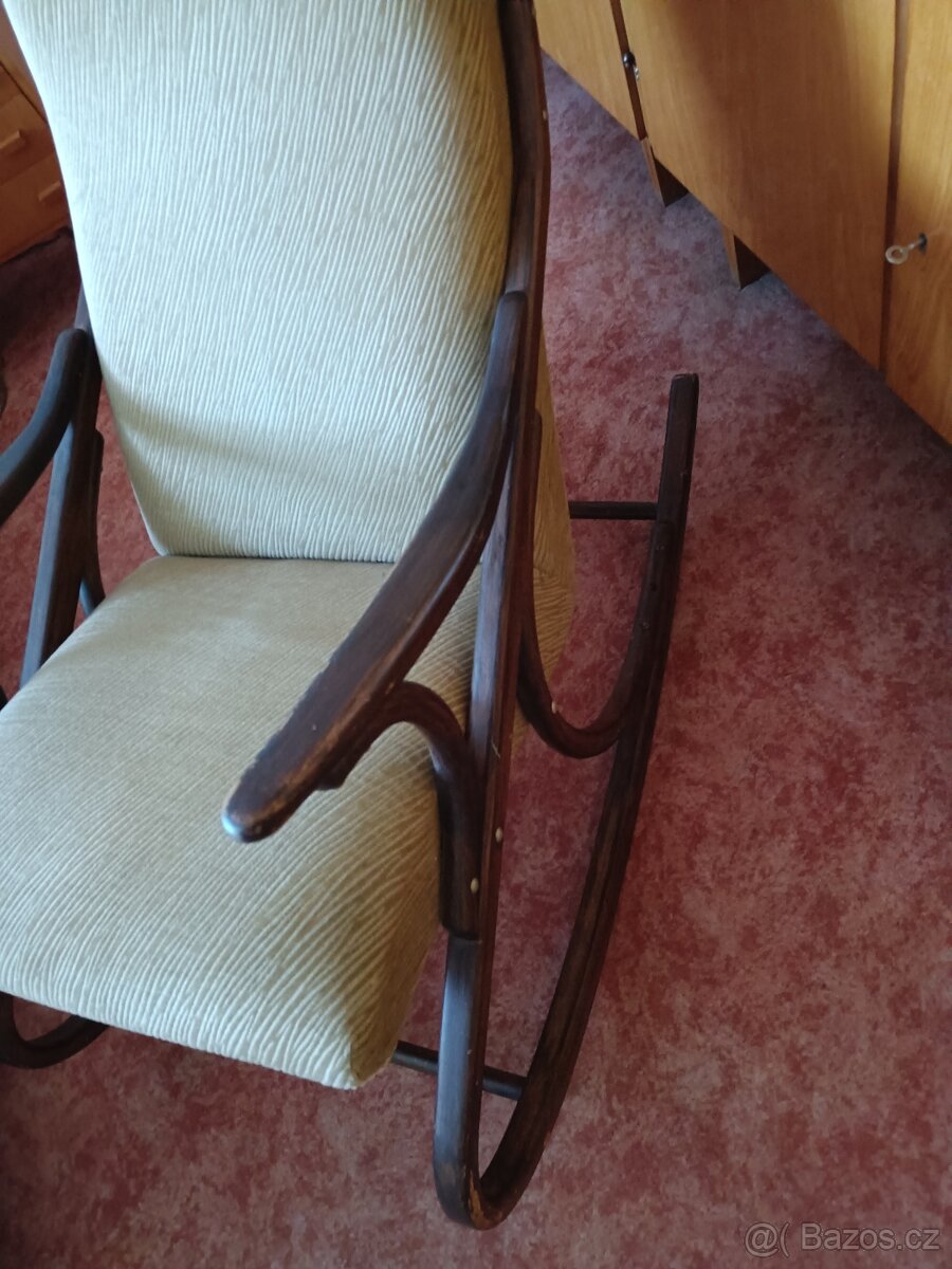 Houpací křeslo TON - 3