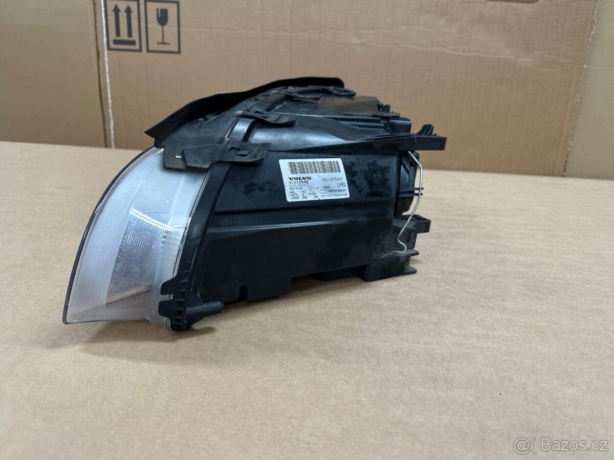 PRAVÁ PŘEDNÍ LAMPA VOLVO S80 II V70 III - 3