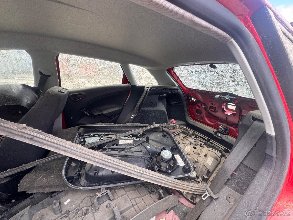 SEAT IBIZA 2015 na náhradní díly ND - 3