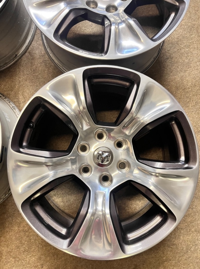 6x139.7 R20 Dodge RAM 1500 5.generace + senzor - TOP - 3