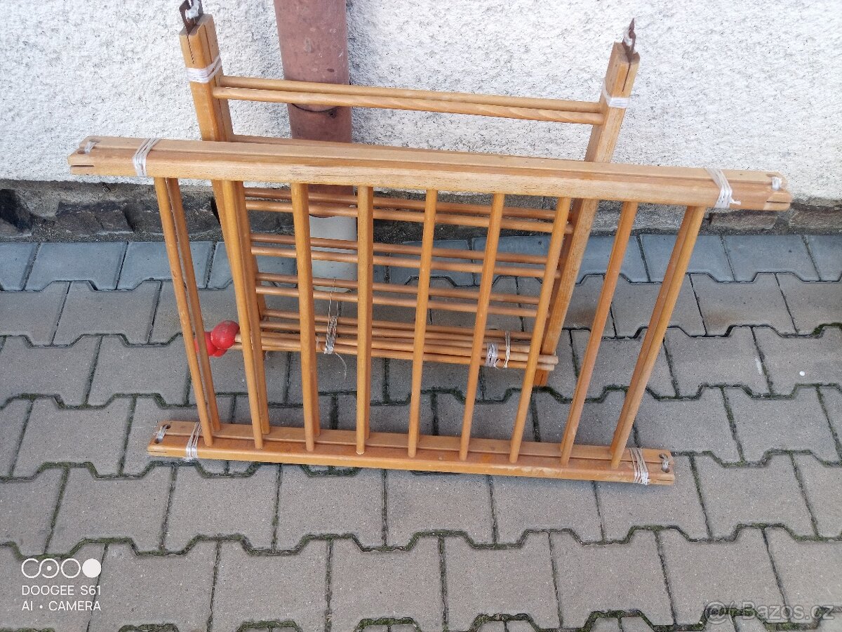 Postýlka + ohrádka - 3