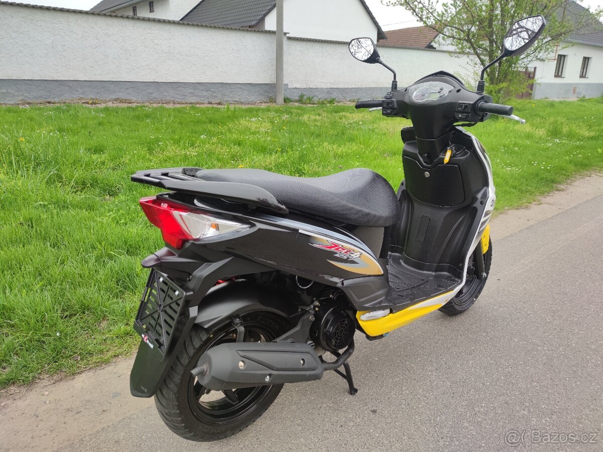 SYM Jet 4 125 černá - 3
