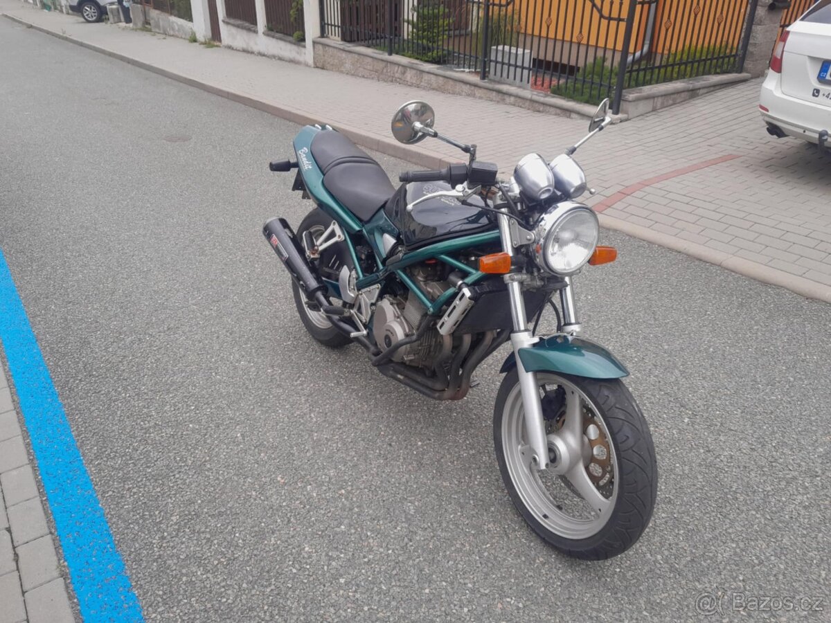 Suzuki Bandit 400 - 3