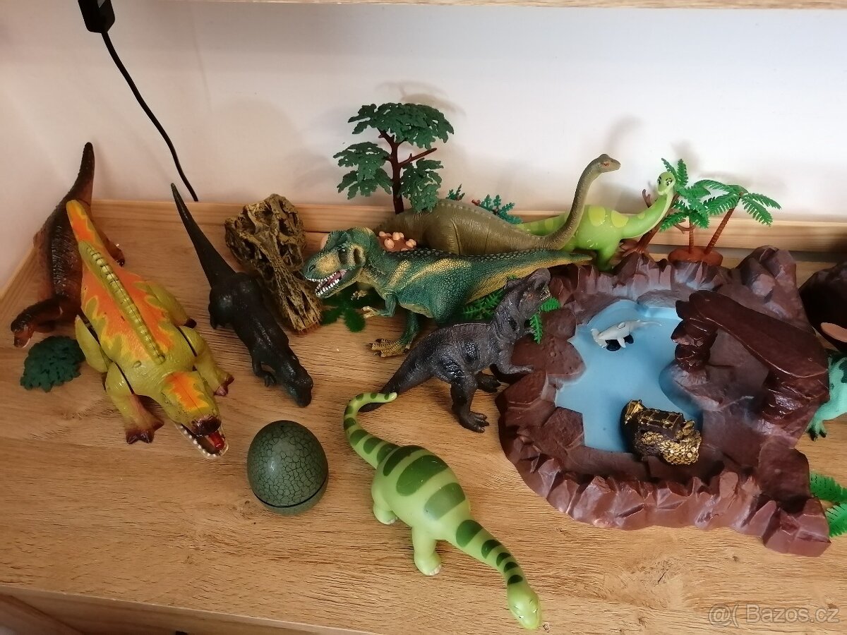 dinosauři - sopka a laguna - 3