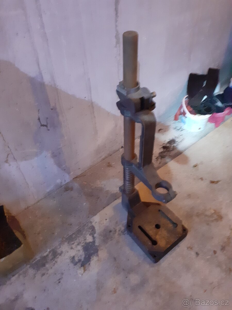 Stojan na vrtačku - 3