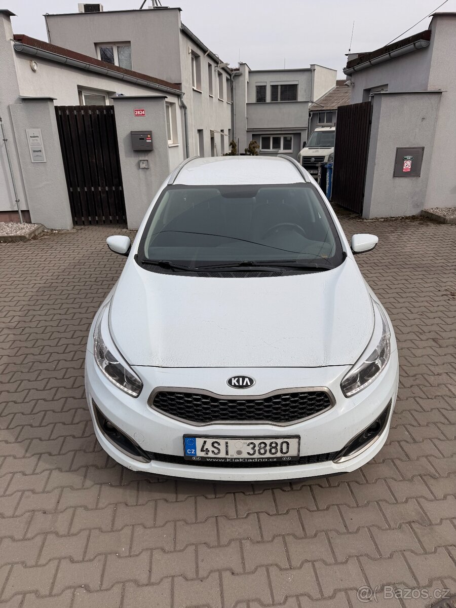 Kia Cee´d, 1.4 CRDi Comfort Plus - 3