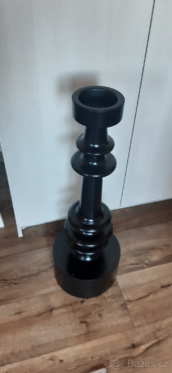 Svícen černý dřevěný - 3