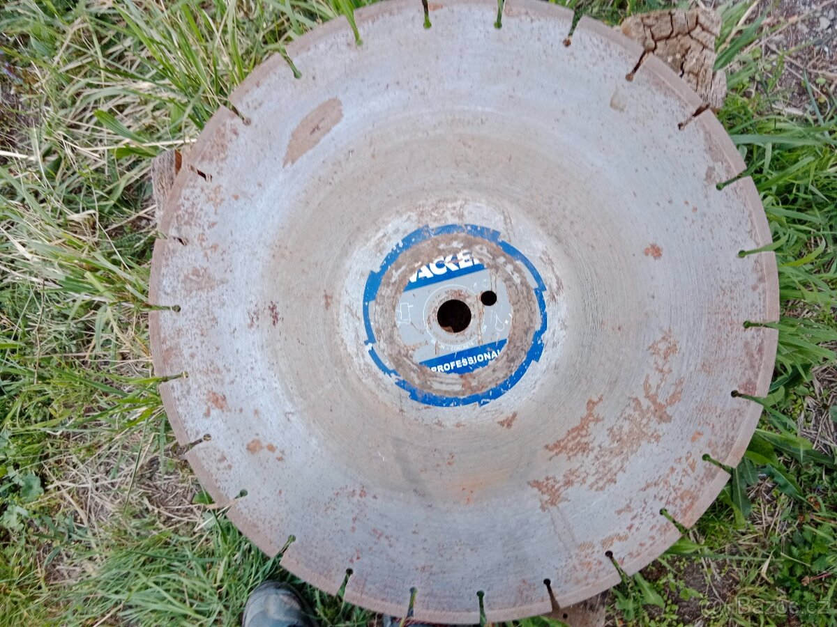 Řezné kotouče průměr. 45cm - 3