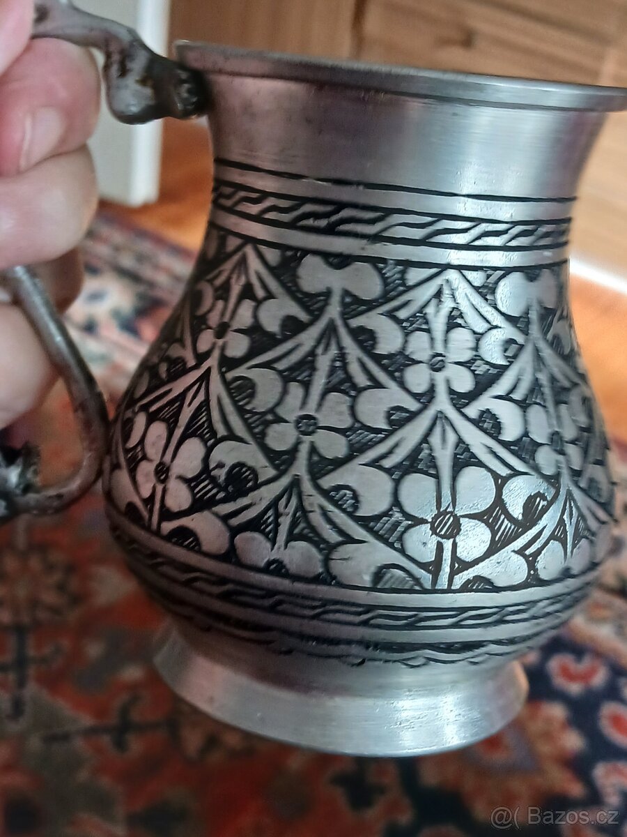 Starožitný kovový hrnek - 3