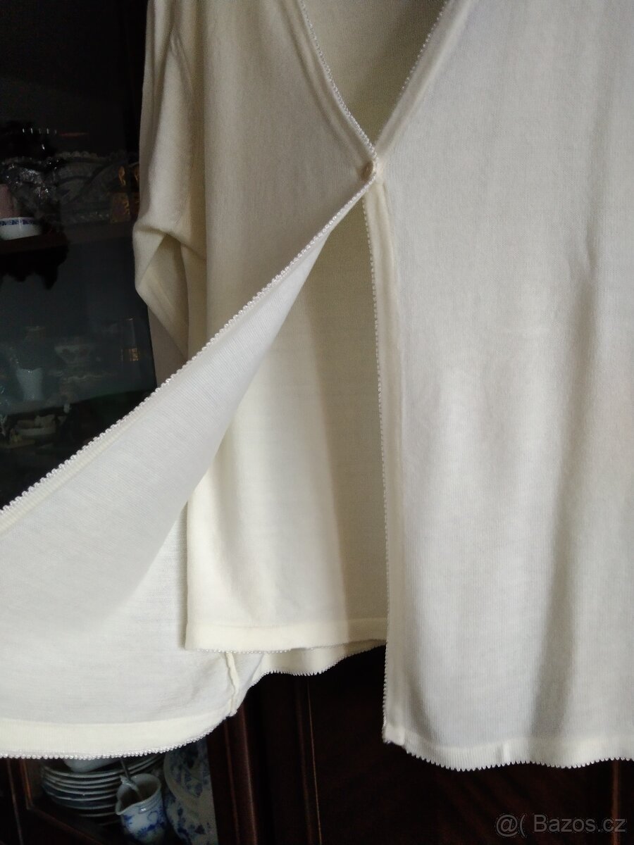 DÁMSKÝ SVETŘÍK - 3