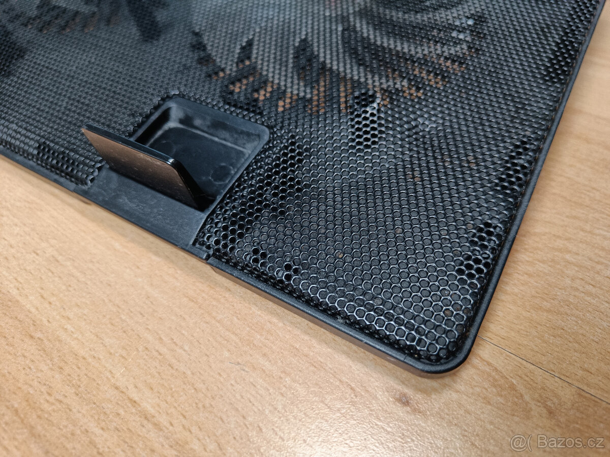 Chladící podložka pod notebook, 15", vypinac, 2xUSB, 2 vent - 3