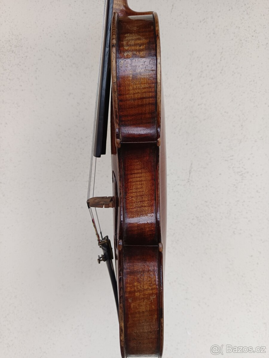 Housle 4/4 - 3