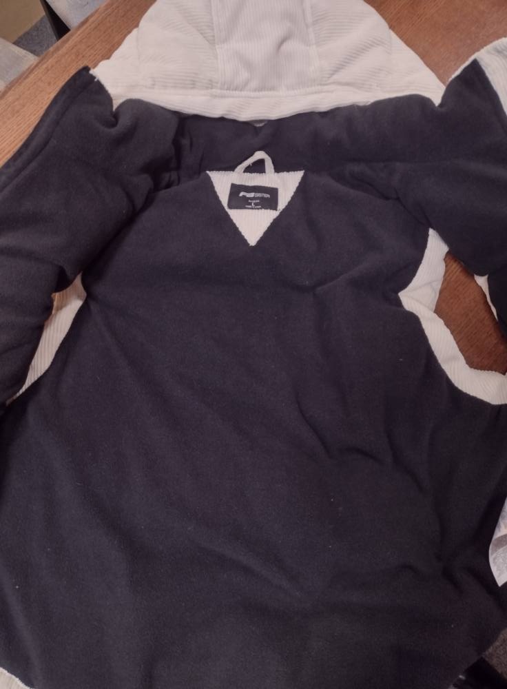 Zateplená vesta s kapucí - 3