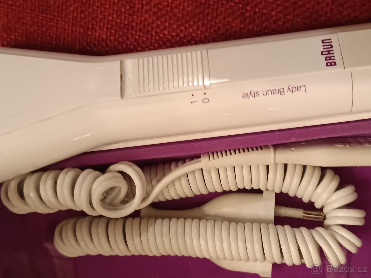 Dámský el. holicí strojek se zastřihovačem - 3