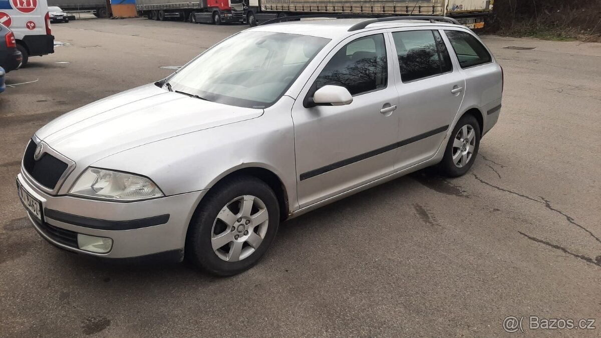 Prodám Octavia 2 combi 2.0TDi, rok 2006, stříbrná - 3