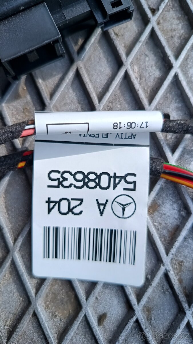 Tažné zařízení Mercedes w204 - 3